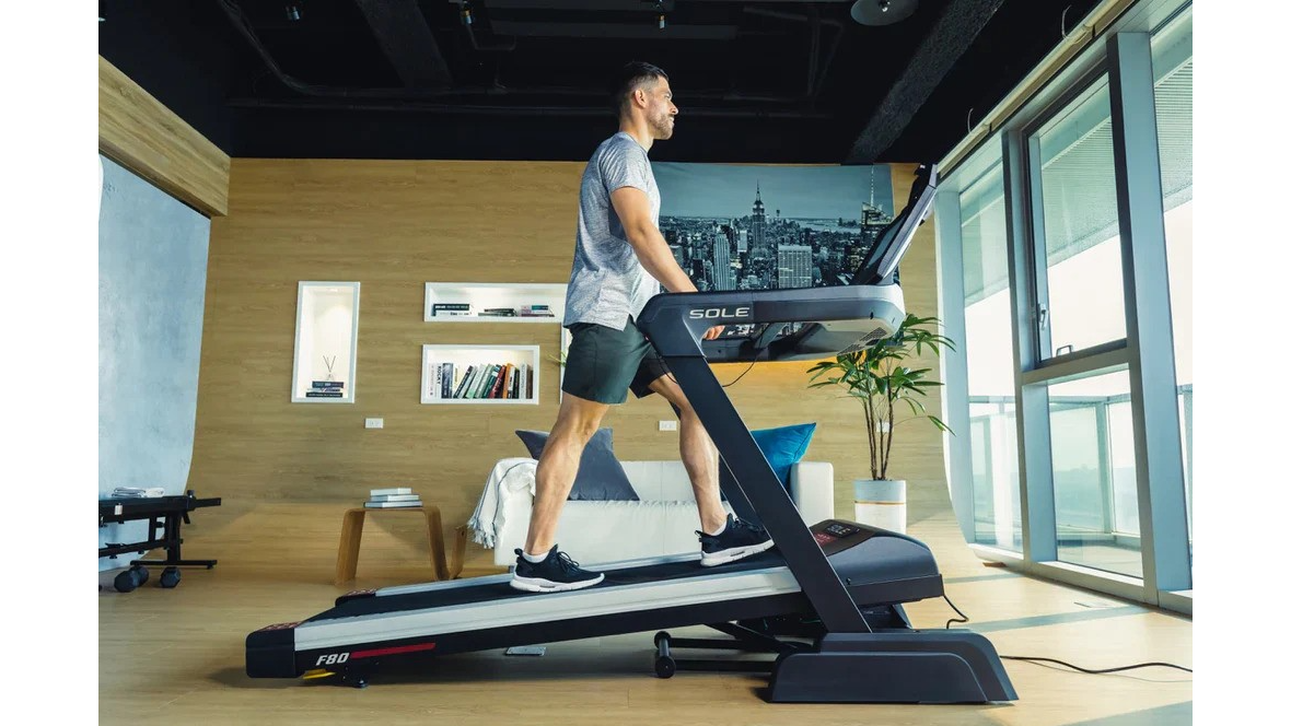 Treadmill Incline Setting Benefits For Home Walking Workouts: Report Released